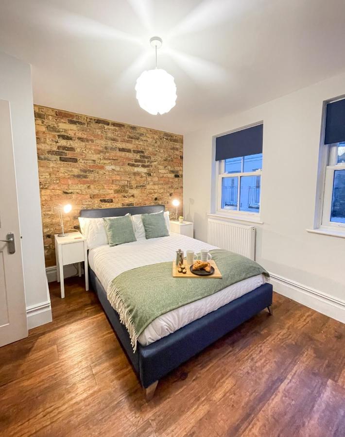 Stunning Brighton Seaside 2-Bedroom Townhouse With Patio, Sleeps 6 Eksteriør bilde